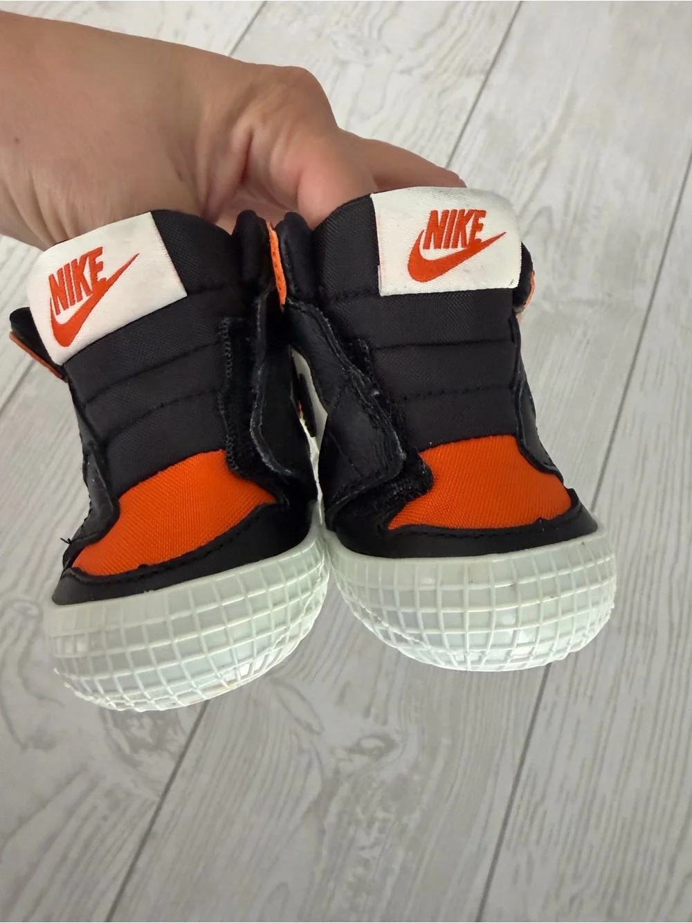 Nike Air Jordan Retro 1 Crib Bootie Baby Shoes
